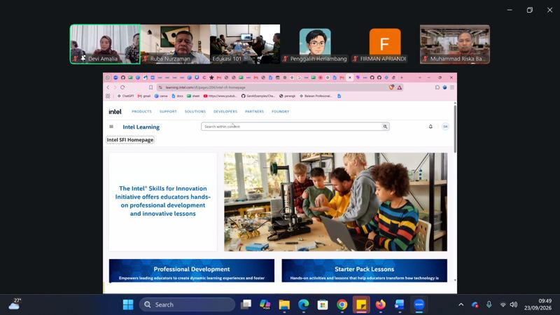 Tangkapan layar sesi daring yang menampilkan beranda Intel SFI di platform Intel Learning